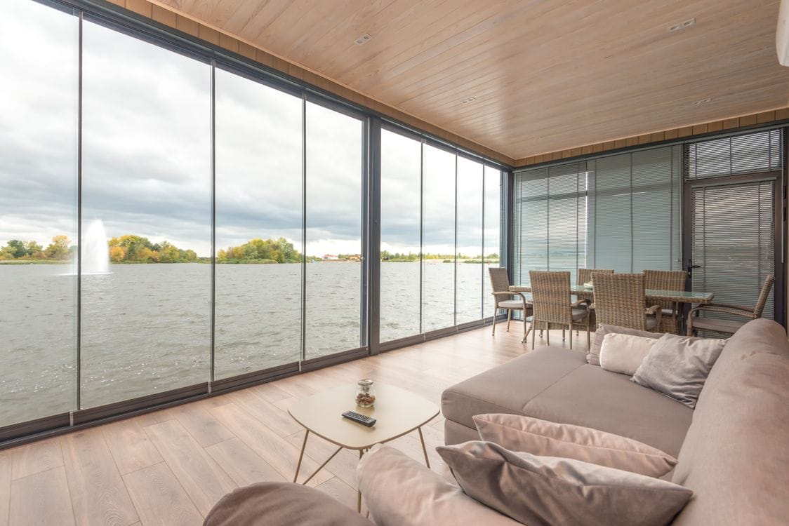 Zebra Blinds in Panama: The Stylish Way to Control Light in Your Home