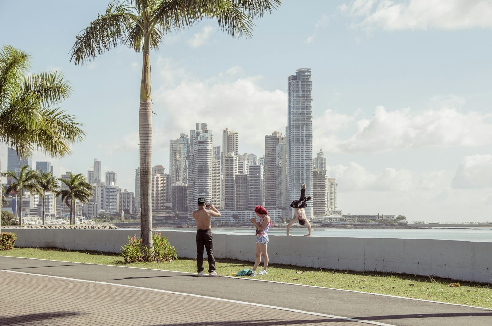 Edificios de vidrio en Ciudad de Panamá, láminas de control solar